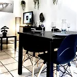 Appartement Calme Au Coeur De La Bastide St-Louis