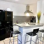 Appartement Calme Au Coeur De La Bastide St-Louis